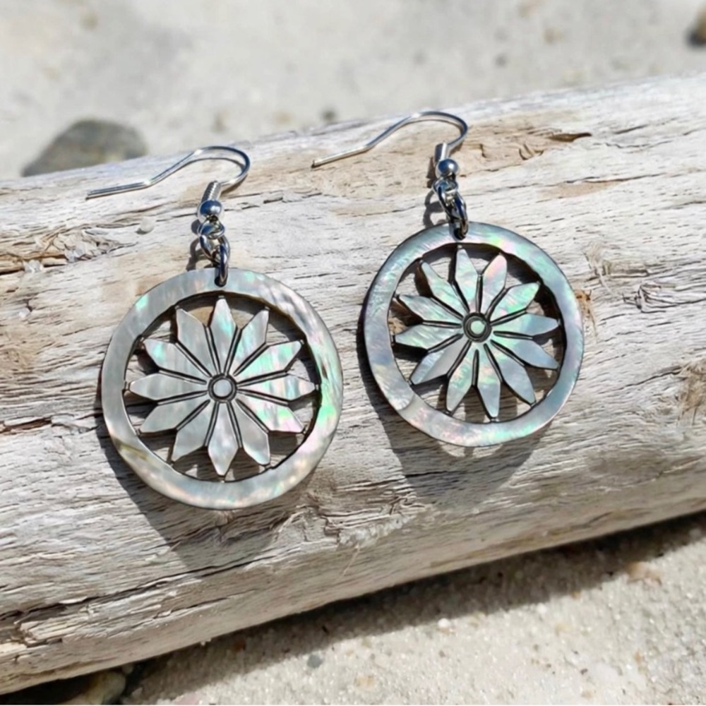 Iridescent Black Lip Mother-of-Pearl Sunburst Earrings
